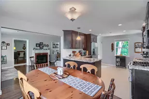 141 E Wedgewood Dr, Ross Twp, PA 15229 - Photo 19
