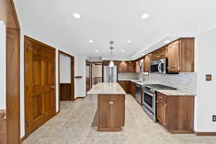 137 Field Club Dr, Robinson Twp, PA 15136 - Photo 13
