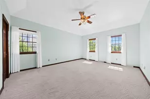 137 Field Club Dr, Robinson Twp, PA 15136 - Photo 21
