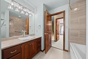 137 Field Club Dr, Robinson Twp, PA 15136 - Photo 27