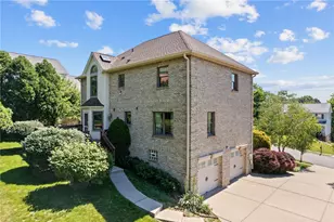 137 Field Club Dr, Robinson Twp, PA 15136 - Photo 35