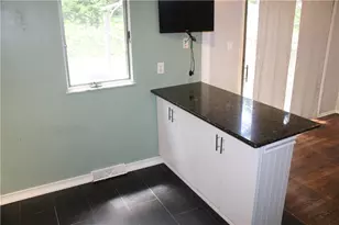 106 Larchwood Dr, Wilkins Township, PA 15145 - Photo 5