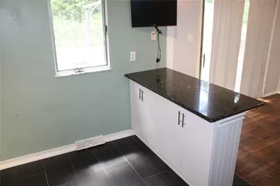 106 Larchwood Dr, Wilkins Township, PA 15145 - Photo 5