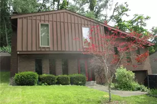 106 Larchwood Dr, Wilkins Township, PA 15145 - Photo 1