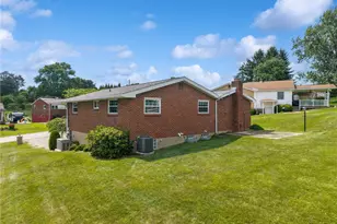 511 Newport Dr, Hempfield Township, PA 15601 - Photo 33