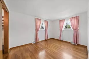 511 Newport Dr, Hempfield Township, PA 15601 - Photo 19