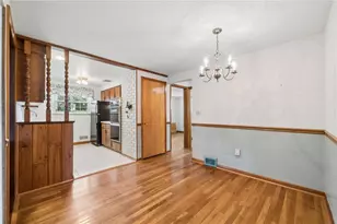 511 Newport Dr, Hempfield Township, PA 15601 - Photo 9