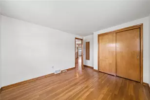 511 Newport Dr, Hempfield Township, PA 15601 - Photo 17