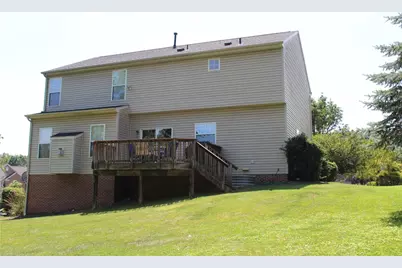 165 Hunters Run Dr, Moon/Crescent Twp, PA 15108 - Photo 3