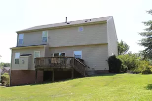 165 Hunter's Run Dr, Moon/Crescent Twp, PA 15108 - Photo 3