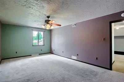 106 Colonial Way, Center Township, PA 15001 - Photo 23