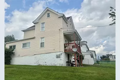 800 Ellsworth Ave, Jeannette, PA 15644 - Photo 3