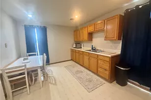 800 Ellsworth Ave, Jeannette, PA 15644 - Photo 19