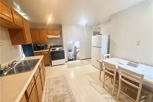 800 Ellsworth Ave, Jeannette, PA 15644 - Photo 17
