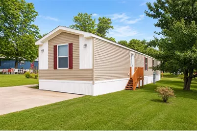211 N Boyd Dr, Buffalo Township, PA 16055 - Photo 3