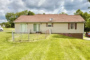 271 Burgess Field Rd, Georges Township, PA 15401 - Photo 3