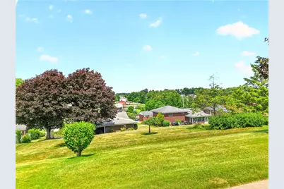 404 Highland Dr, Elizabeth Twp/Boro, PA 15037 - Photo 9