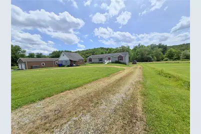 110 Meadow Street, Buffalo Township, PA 16055 - Photo 3