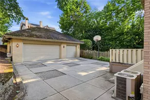 5800 Aylesboro Ave, Pittsburgh, PA 15217 - Photo 49