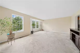 801 Norwegian Spruce Dr, Adams Township, PA 16046 - Photo 5