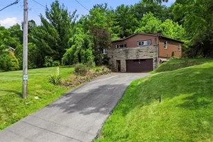 452 E McMurray Ct, Peters Township, PA 15317 - Photo 3