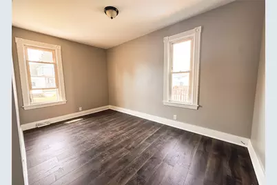 330 12th Ave #1, New Brighton, PA 15066 - Photo 5