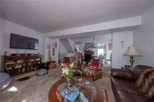 9 Graham Pl, Pittsburgh, PA 15232 - Photo 11