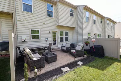 212 Noble Woods Dr, Coraopolis, PA 15108 - Photo 15