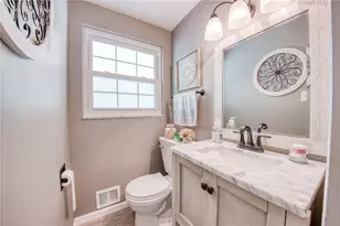226 Coleen Dr, Pittsburgh, PA 15236 - Photo 7