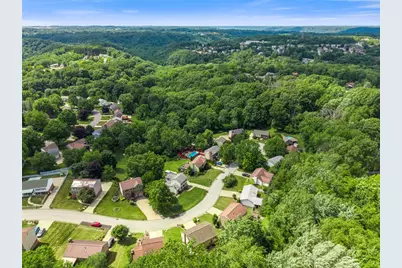 18 Kohleen Drive, Robinson Twp, PA 15136 - Photo 3