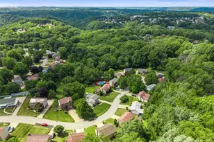18 Kohleen Dr, Robinson Twp, PA 15136 - Photo 3
