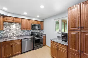 18 Kohleen Dr, Robinson Twp, PA 15136 - Photo 11