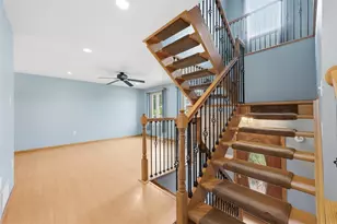 18 Kohleen Dr, Robinson Twp, PA 15136 - Photo 5