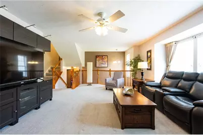 612 Village Green E Blvd, Adams Township, PA 16046 - Photo 7