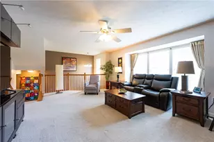 612 Village Green E Blvd, Adams Township, PA 16046 - Photo 5