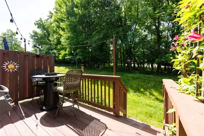 612 Village Green E Blvd, Adams Township, PA 16046 - Photo 17