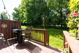 612 Village Green E Blvd, Adams Township, PA 16046 - Photo 17