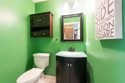 612 Village Green E Blvd, Adams Township, PA 16046 - Photo 19