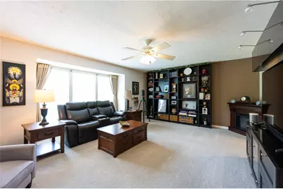 612 Village Green E Blvd, Adams Township, PA 16046 - Photo 3
