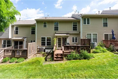 612 Village Green E Blvd, Adams Township, PA 16046 - Photo 27
