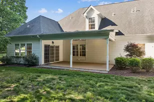 207 Maple Ct, Center Township, PA 15001 - Photo 7