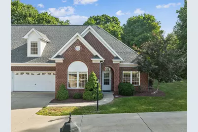 207 Maple Court, Center Township, PA 15001 - Photo 3