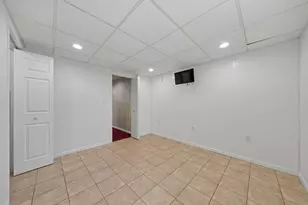 9470 Pembroke Cir, North Huntingdon, PA 15642 - Photo 23