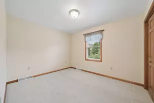 9470 Pembroke Cir, North Huntingdon, PA 15642 - Photo 17
