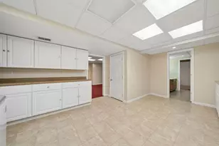 9470 Pembroke Cir, North Huntingdon, PA 15642 - Photo 21