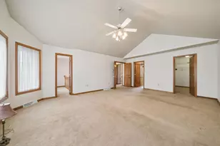 9470 Pembroke Cir, North Huntingdon, PA 15642 - Photo 13