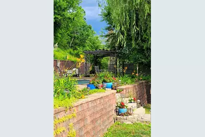 1031 Sanda Dr, Pittsburgh, PA 15227 - Photo 5