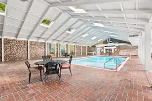 2160 Greentree Rd, Scott Township, PA 15220 - Photo 25