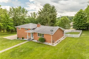103 Chapel View Dr, Hempfield Township, PA 15601 - Photo 3