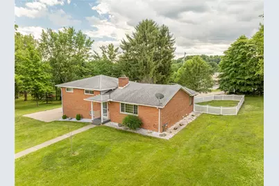 103 Chapel View Dr, Hempfield Township, PA 15601 - Photo 3